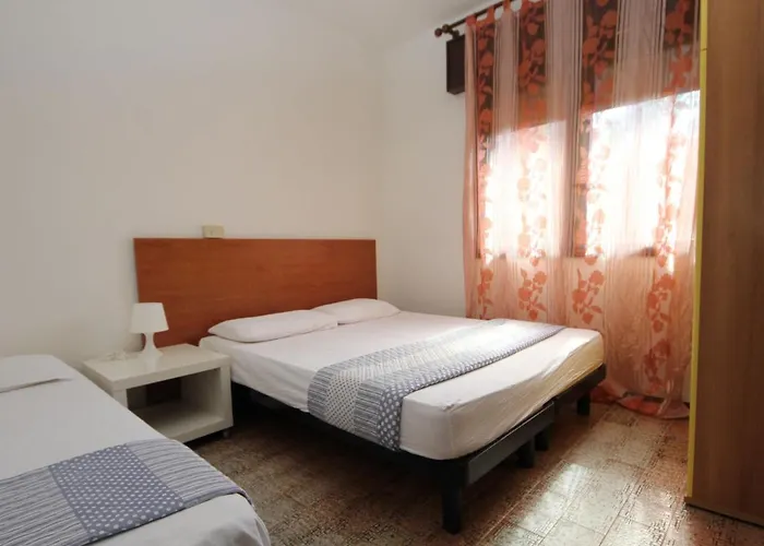 Апартаменты Casa Jolanda-8 By Interhome